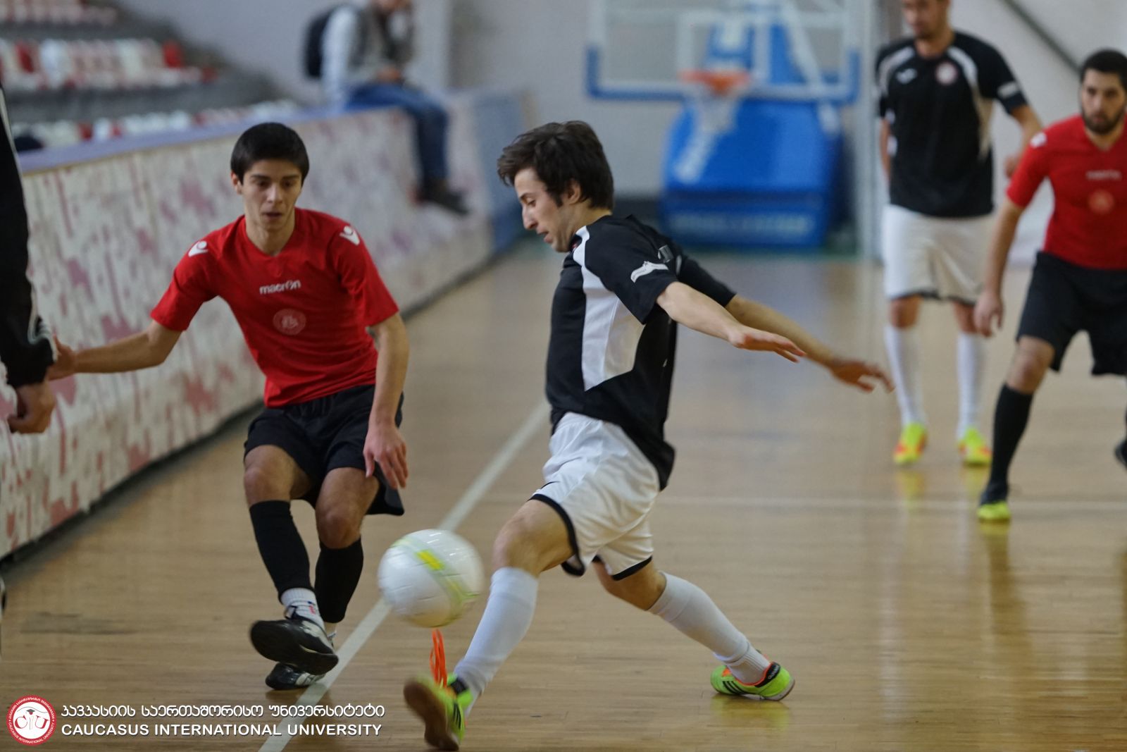 კსუ-ს საფეხბურთო გუნდმა თამაში ილიაუნთან გამართა